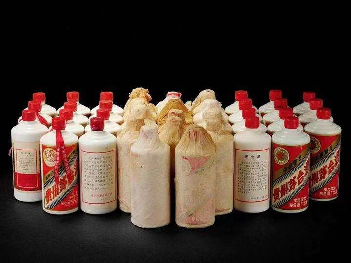 吐鲁番日照岚山回收酒价格哪里回收(附近上门回收茅台酒）?